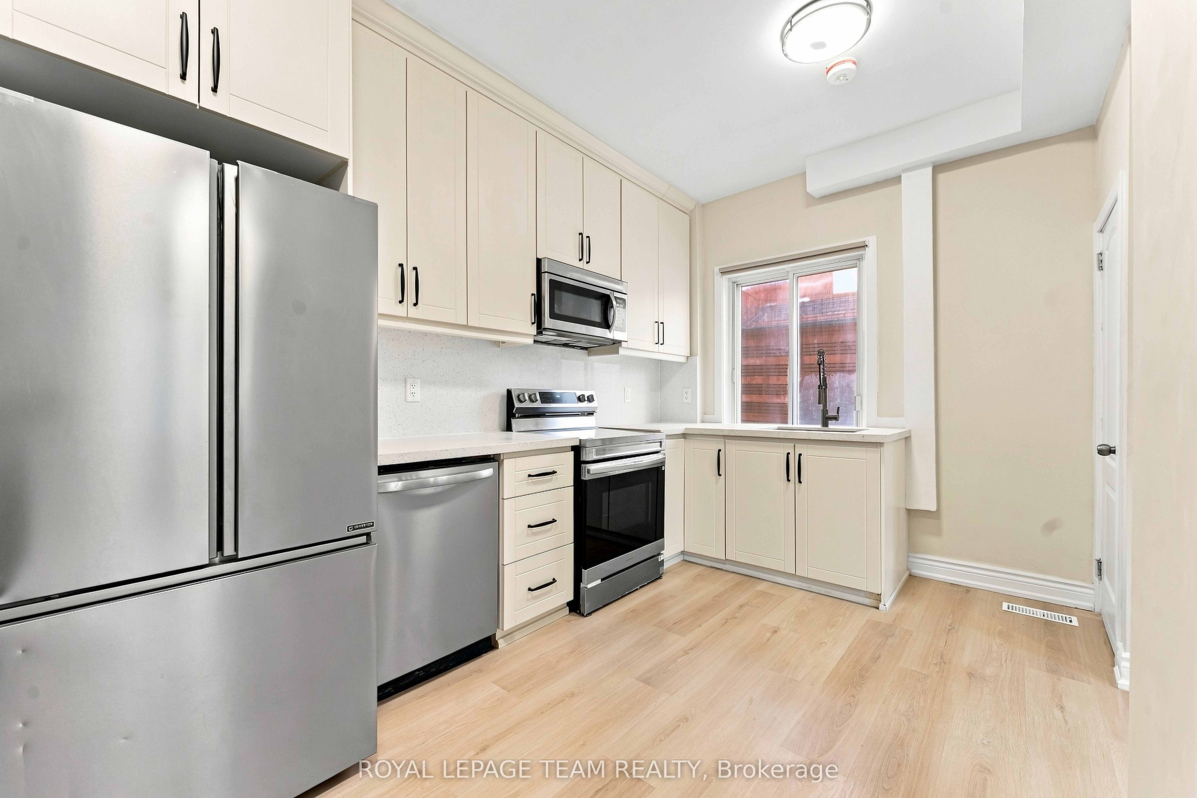 Unit C - 13 Balsam Street, Ottawa 4