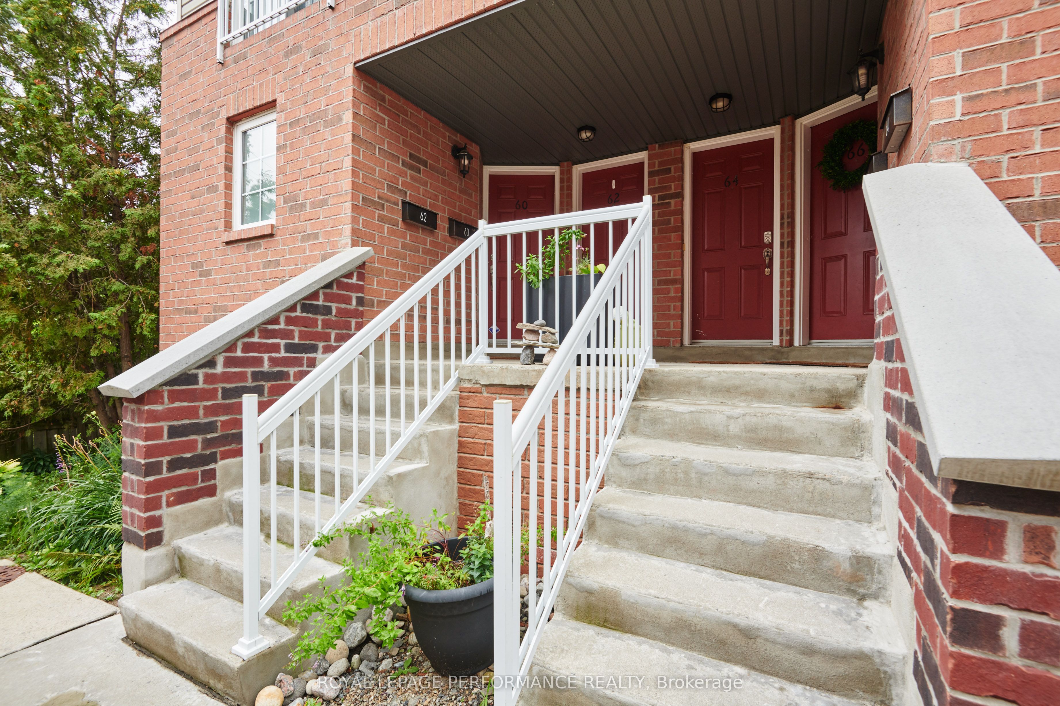 64 Mayflower Private, Ottawa 4