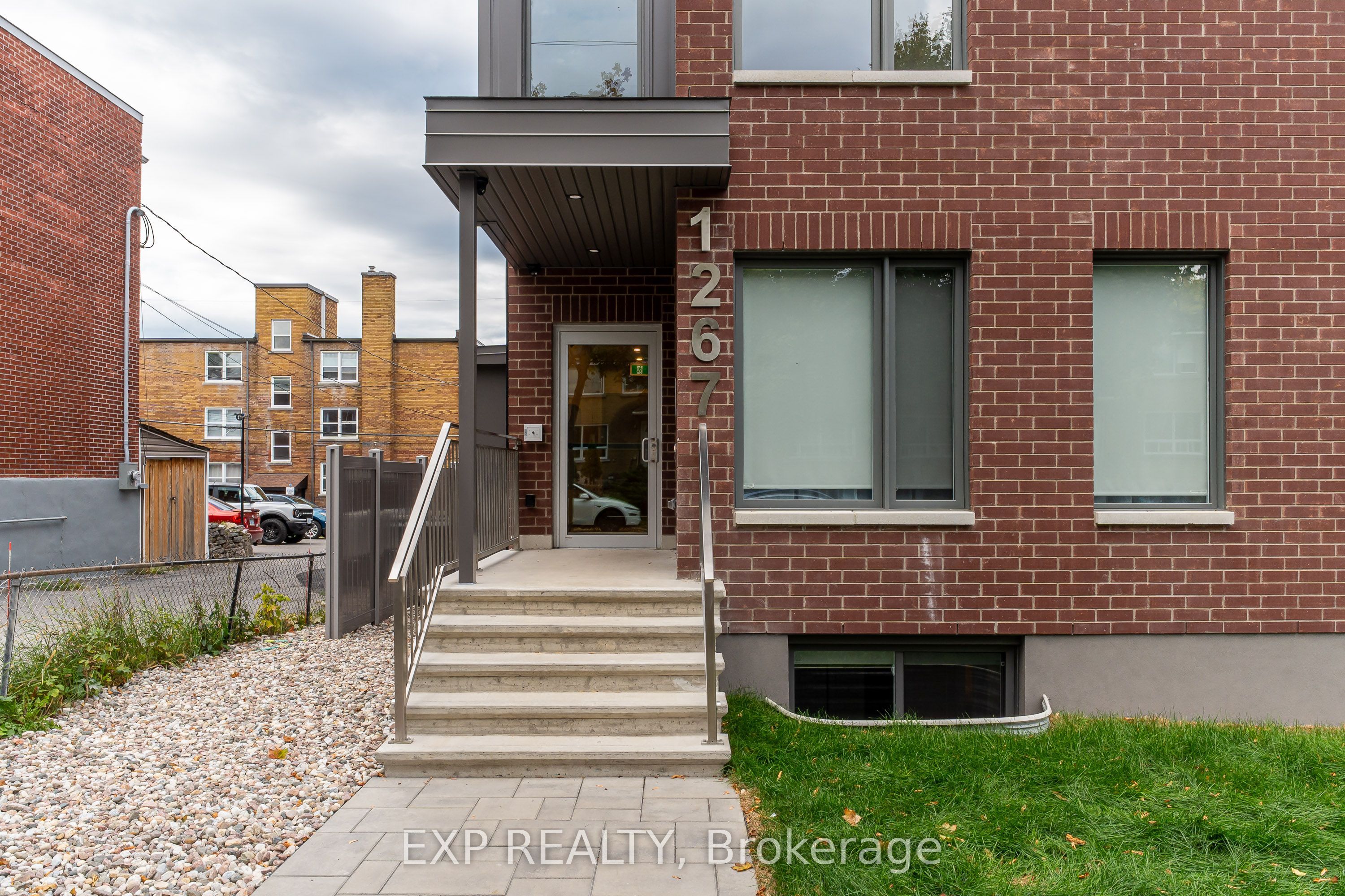 Unit 5 - 1267 Summerville Avenue, Ottawa 2
