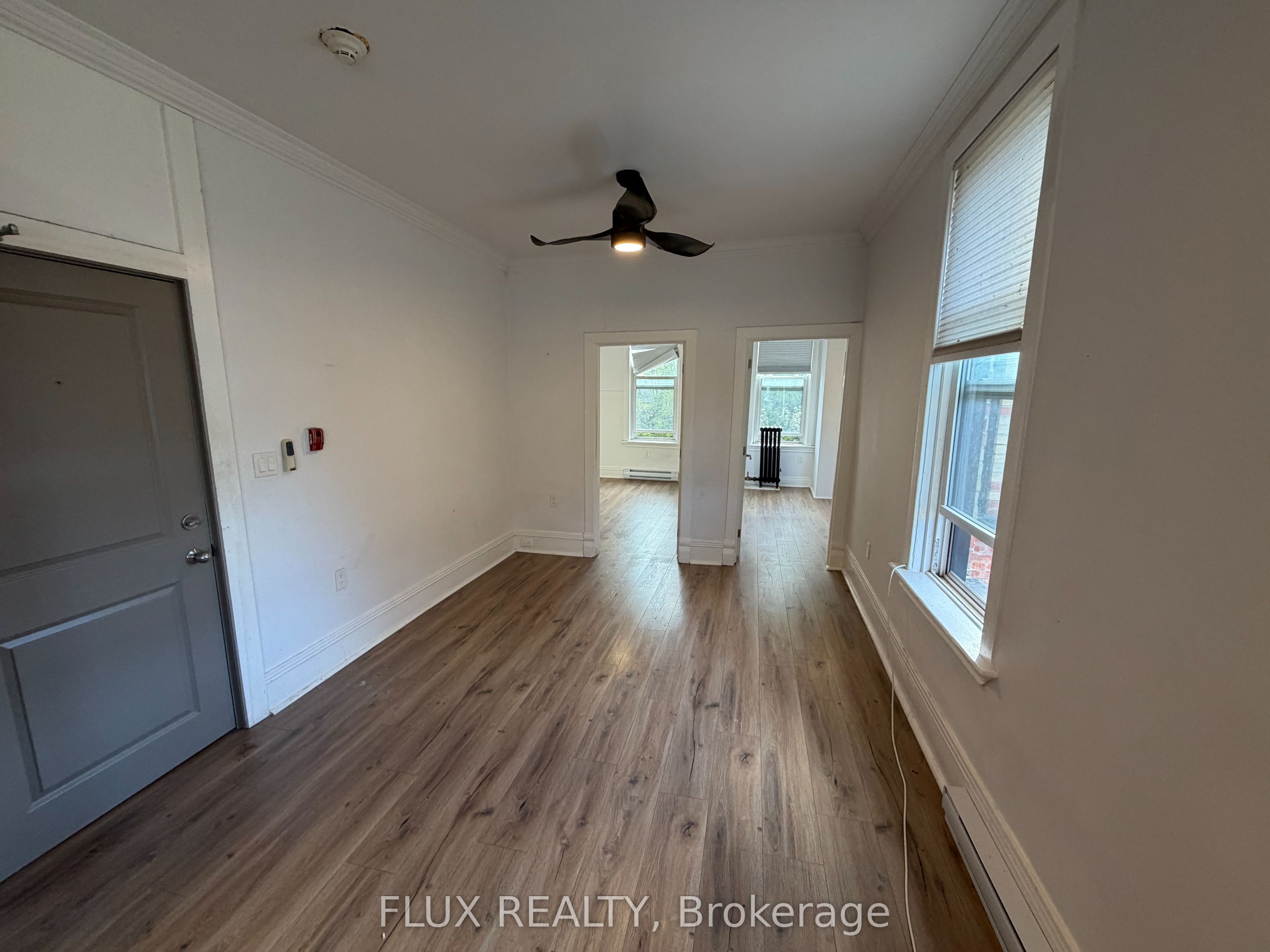 Unit 4 - 195 Waterloo Street S, Stratford 5