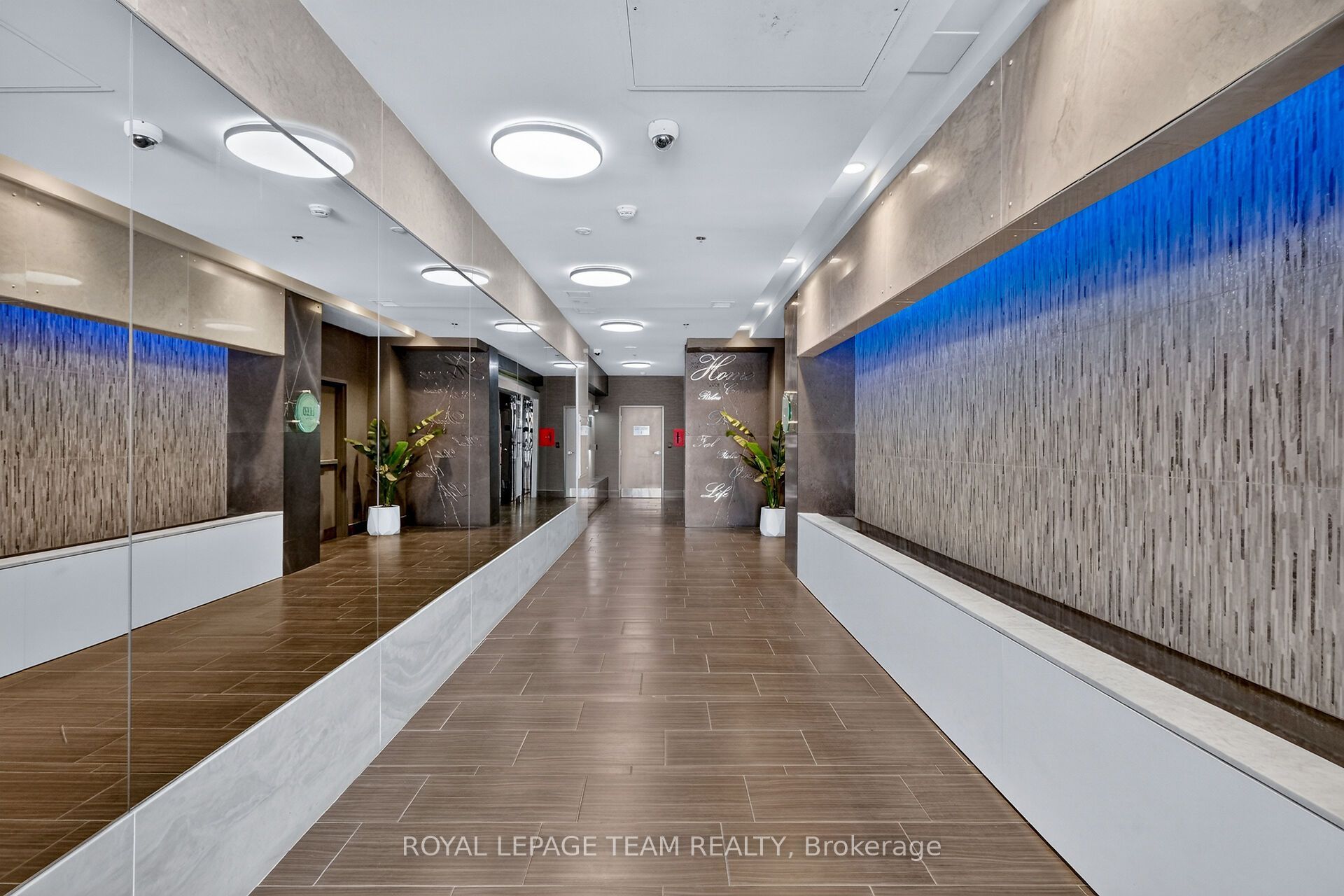 Unit 1102 - 118 Holmwood Avenue, Ottawa 3
