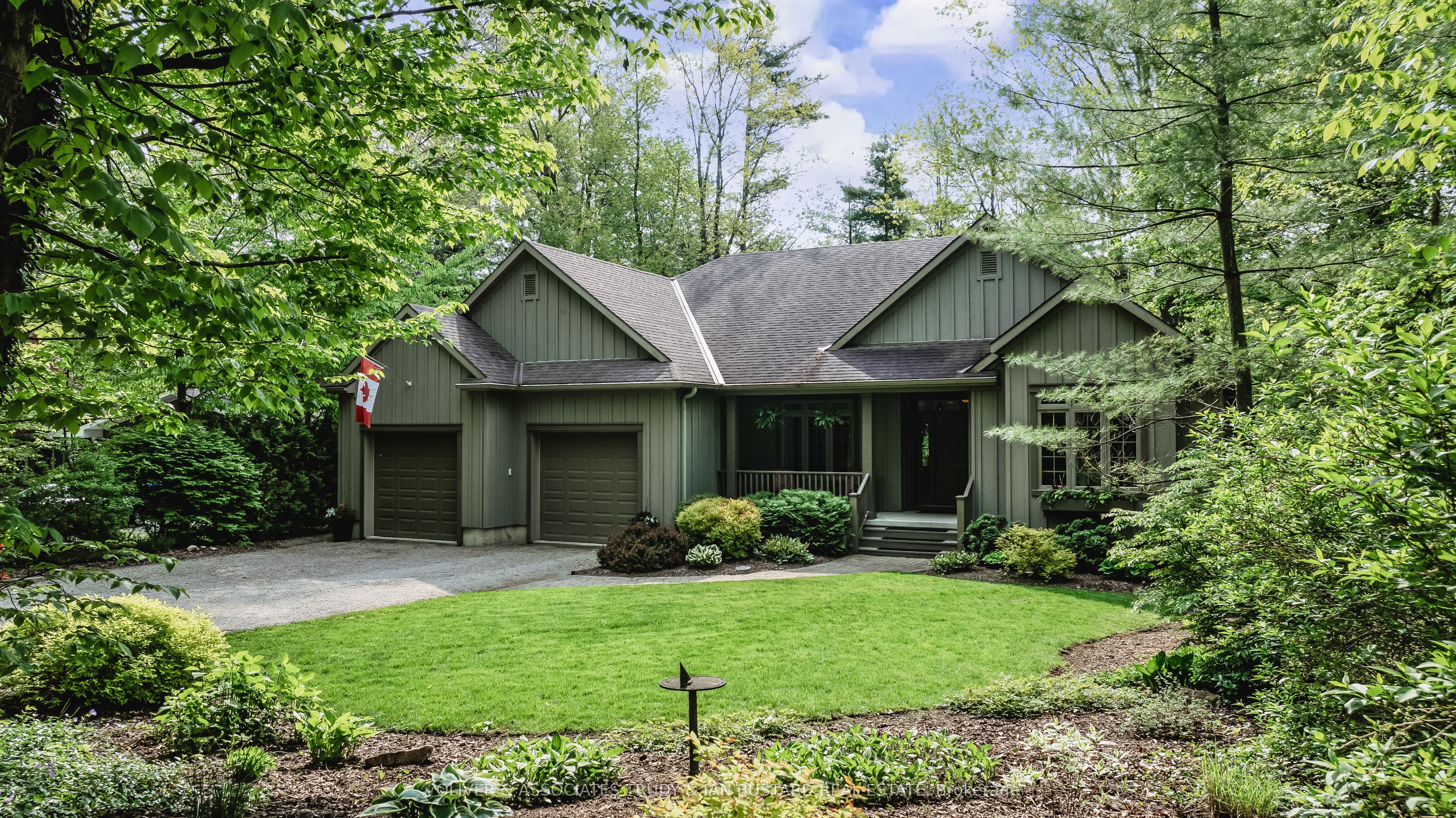 10305 Riverside Dr, Lambton Shores, Ontario N0M1T0 For Sale HouseSigma